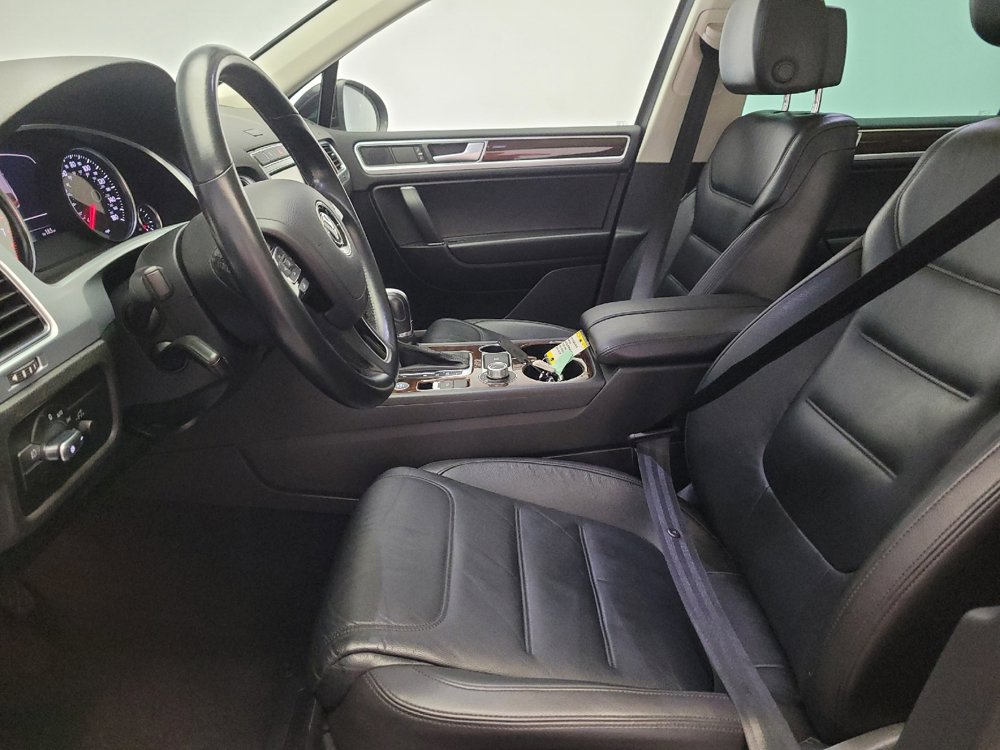 Used 2015 Volkswagen Touareg Lux AWD/4WD image 17