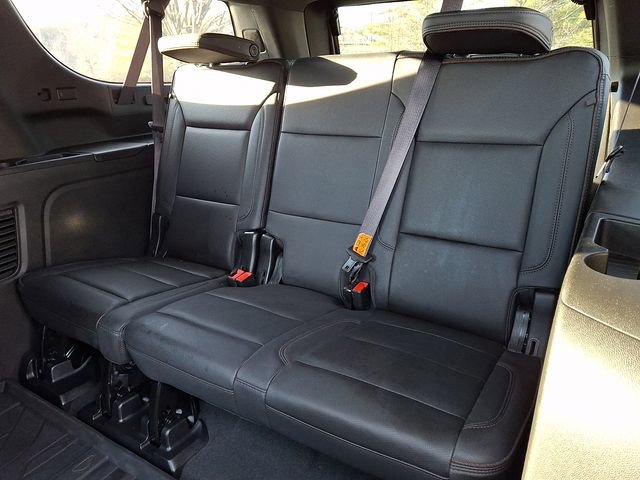 Used 2023 Chevrolet Suburban High Country image 11