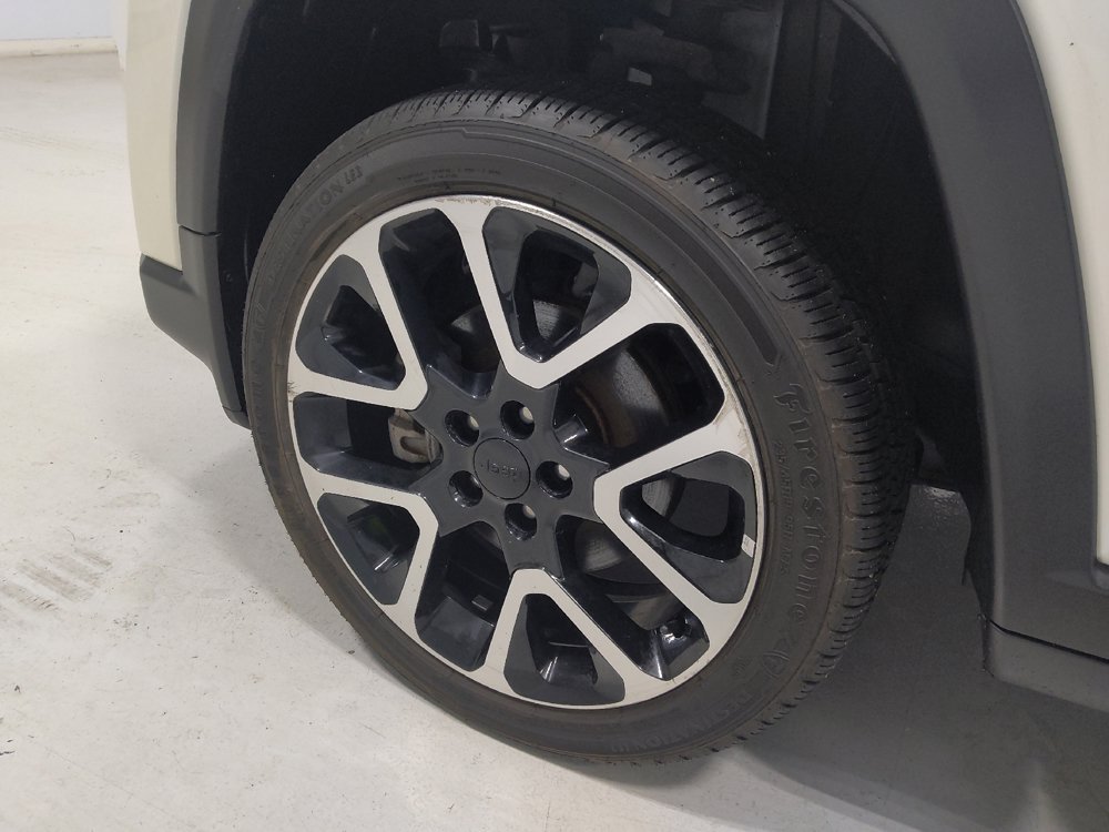 Used 2021 Jeep Compass Limited w/ Sun and Sound Group AWD/4WD image 31