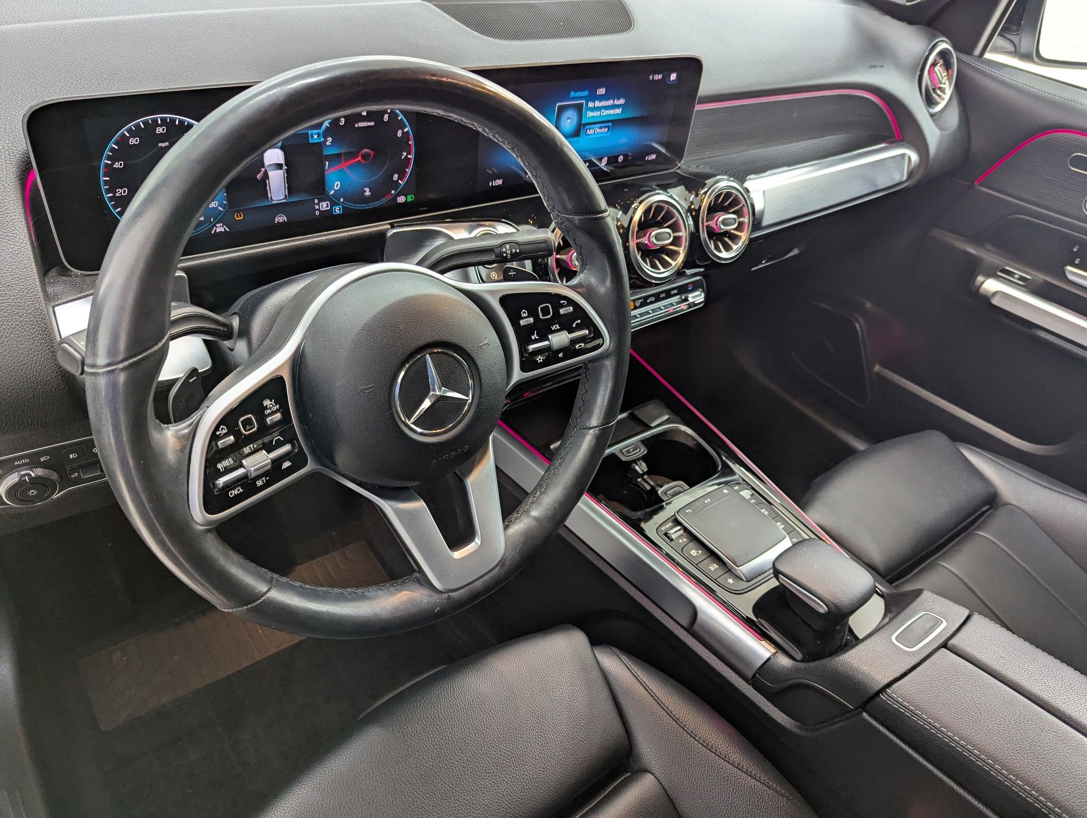 Used 2021 Mercedes-Benz GLB 250 4MATIC image 4