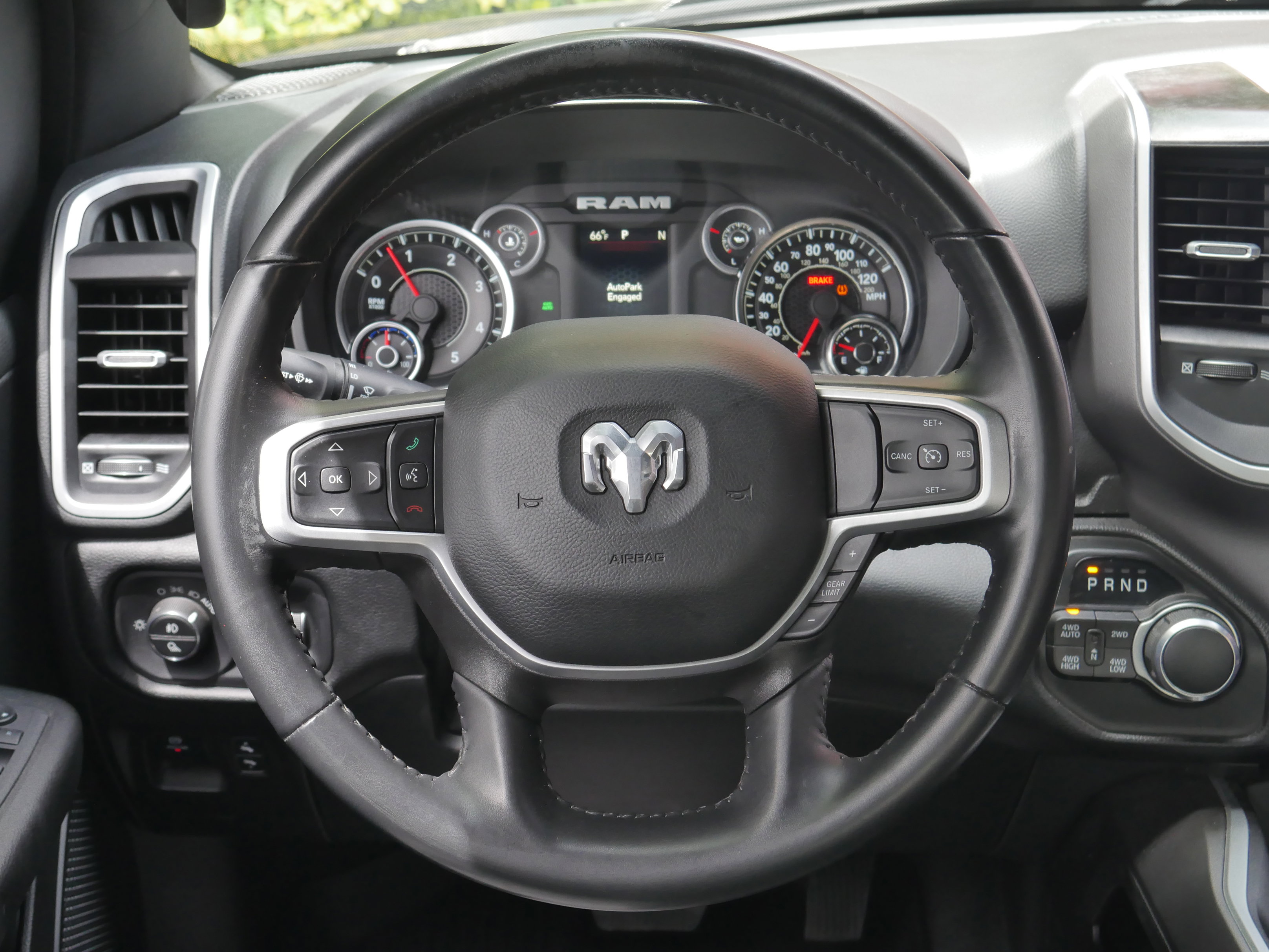 Used 2022 RAM 1500 Big Horn AWD/4WD image 6