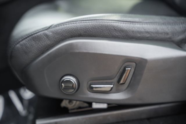 Used 2023 Volvo XC90 B6 Plus w/ Protection Package image 36