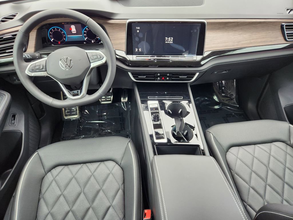 New 2025 Volkswagen Atlas SEL Premium R-Line image 2