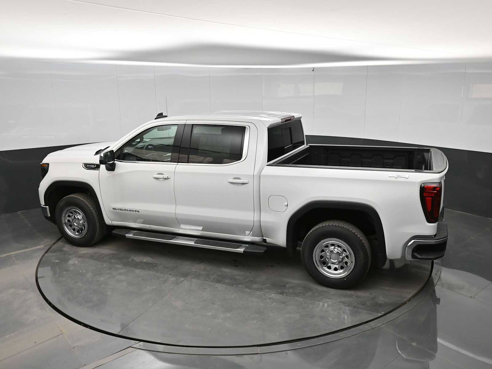 New 2026 GMC Sierra 1500 SLE w/ Preferred Package image 25