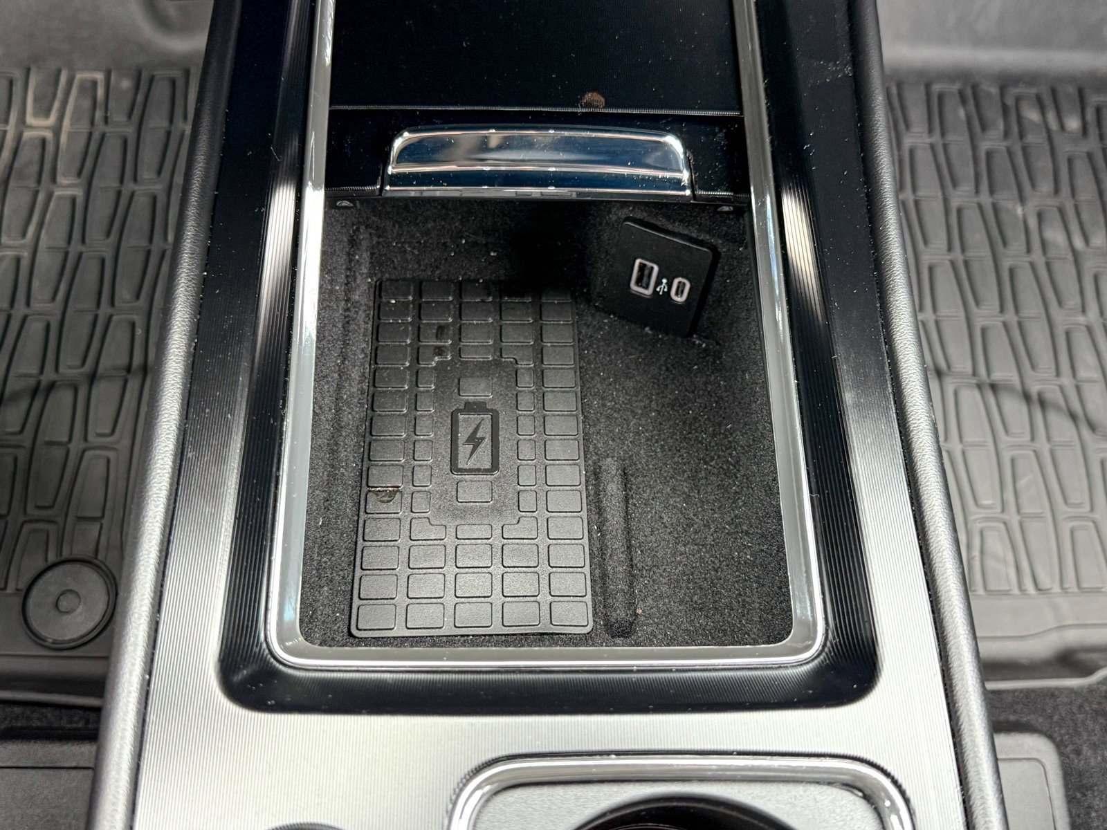 Used 2023 Lincoln Corsair AWD w/ Equipment Group 101A image 29