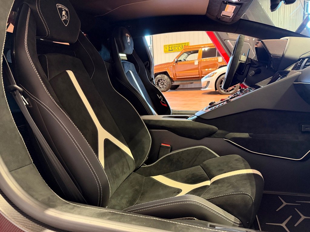Used 2019 Lamborghini Aventador SVJ image 28