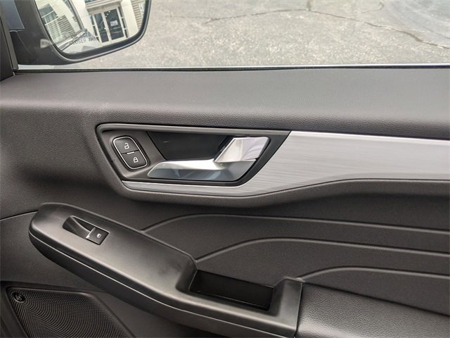 New 2025 Ford Escape SE w/ PHEV Premium Package image 37