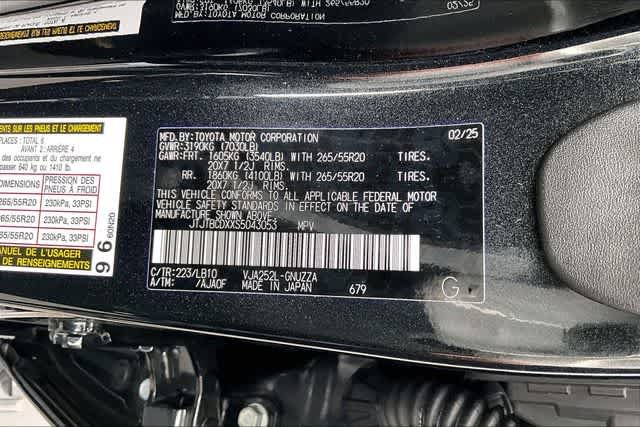 Used 2025 Lexus GX 550 w/ Accessory Package (2T) AWD/4WD image 19