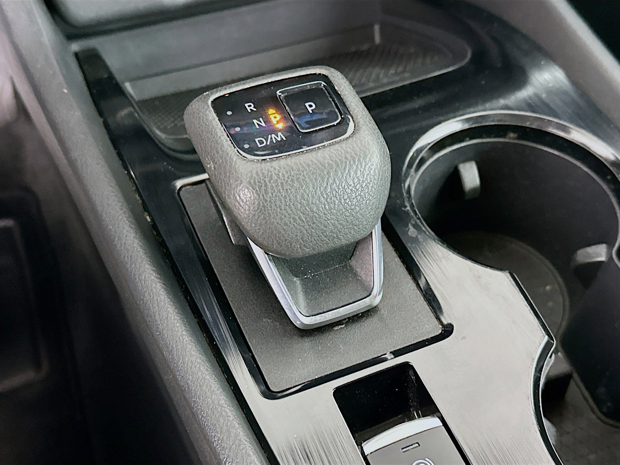 Used 2023 Nissan Rogue S AWD/4WD image 24