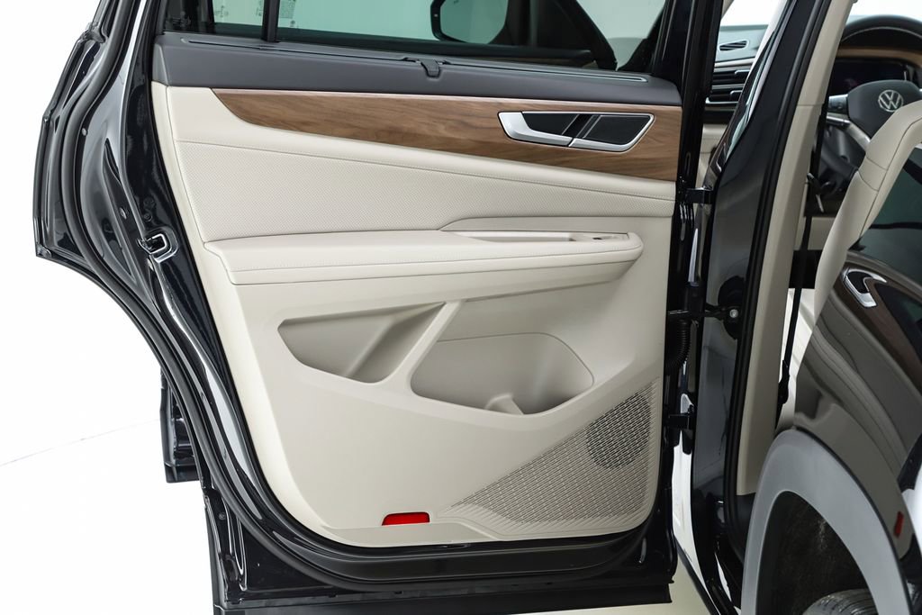 New 2026 Volkswagen Atlas SE image 17