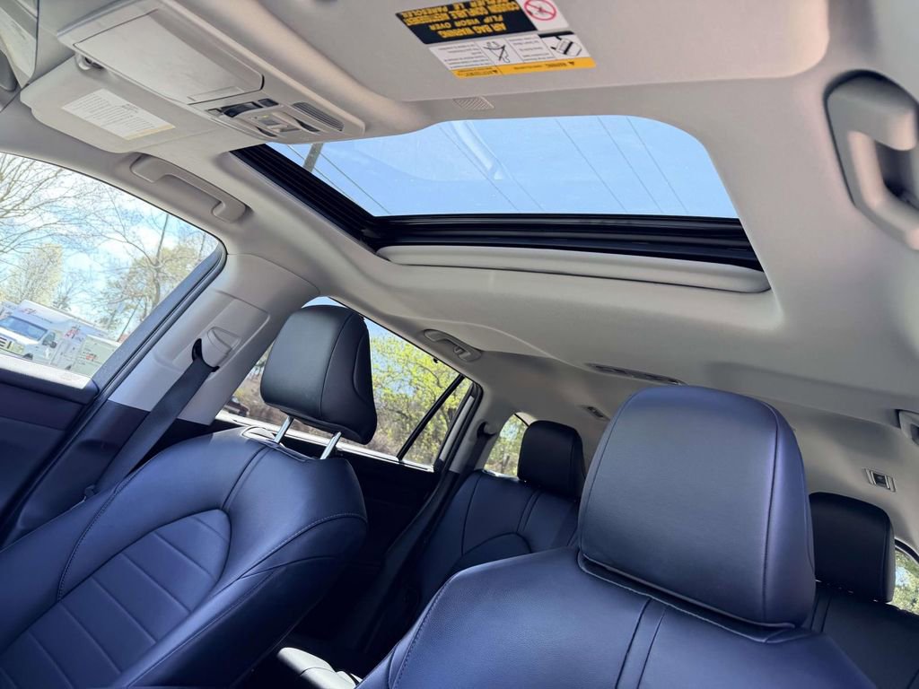 Used 2022 Toyota Highlander XLE image 20