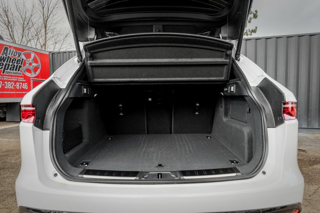 New 2026 Jaguar F-PACE R-Dynamic S image 8