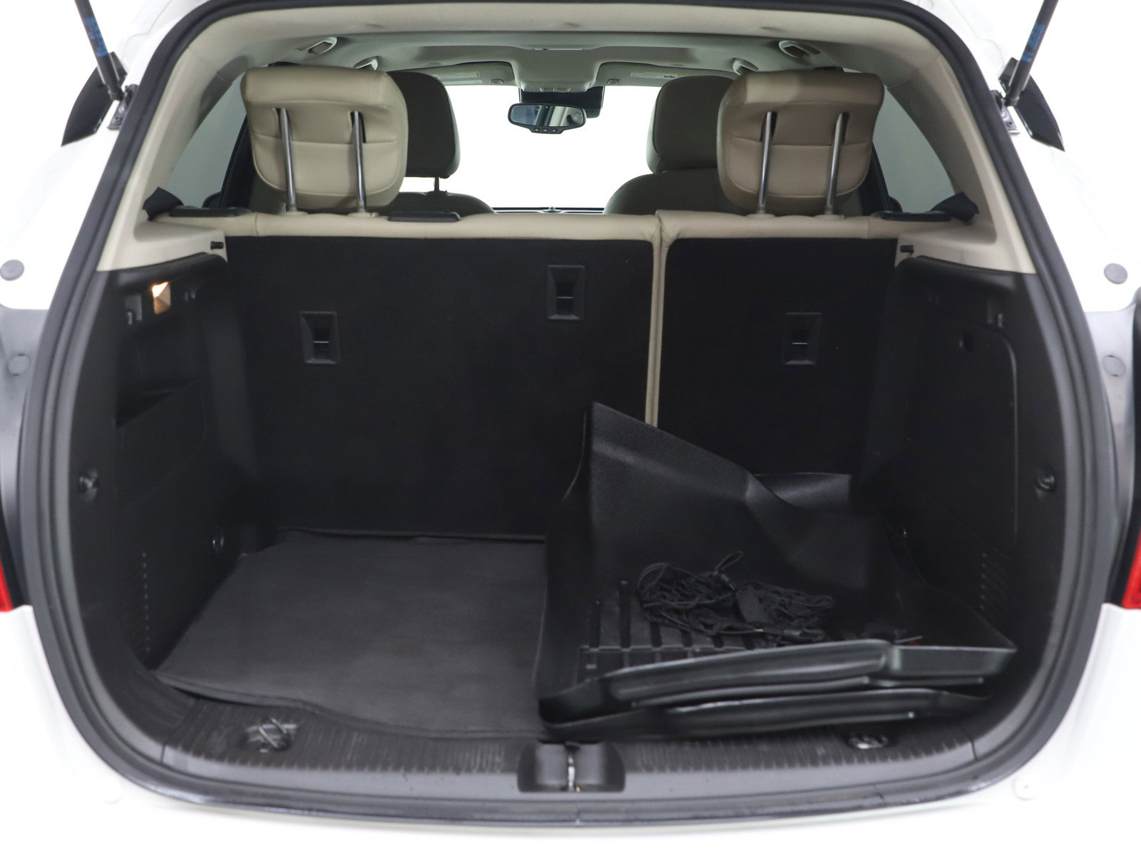 Used 2017 Buick Encore Premium image 16