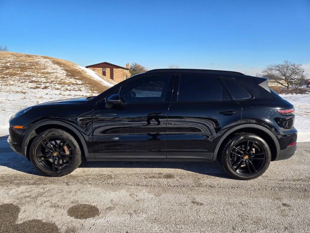 Certified 2022 Porsche Cayenne image 2