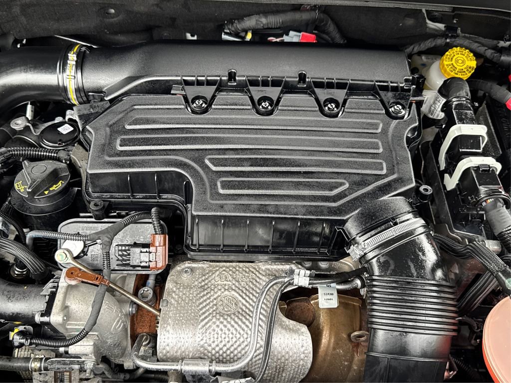 Used 2023 Jeep Renegade Latitude w/ Sun/Sound Group image 13