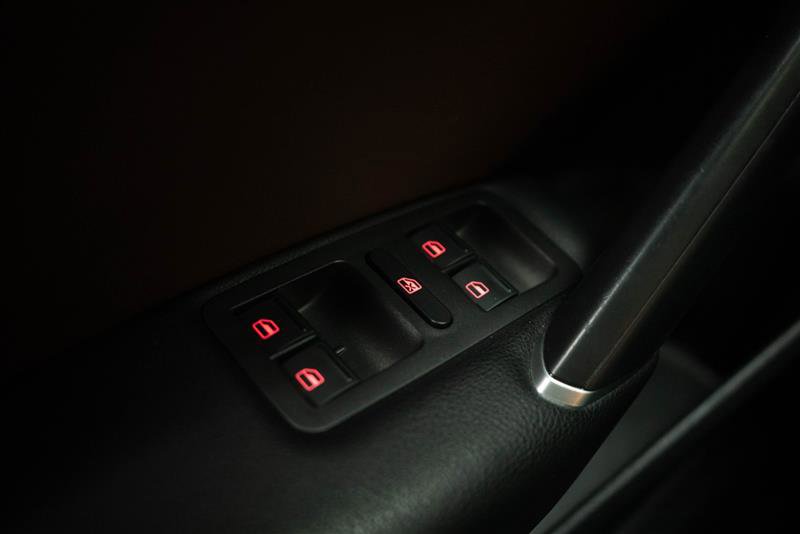 Used 2020 Volkswagen Passat 2.0T SEL image 28