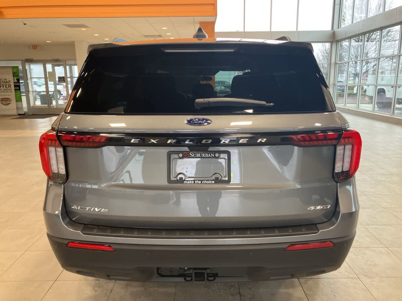 Used 2025 Ford Explorer Active image 6
