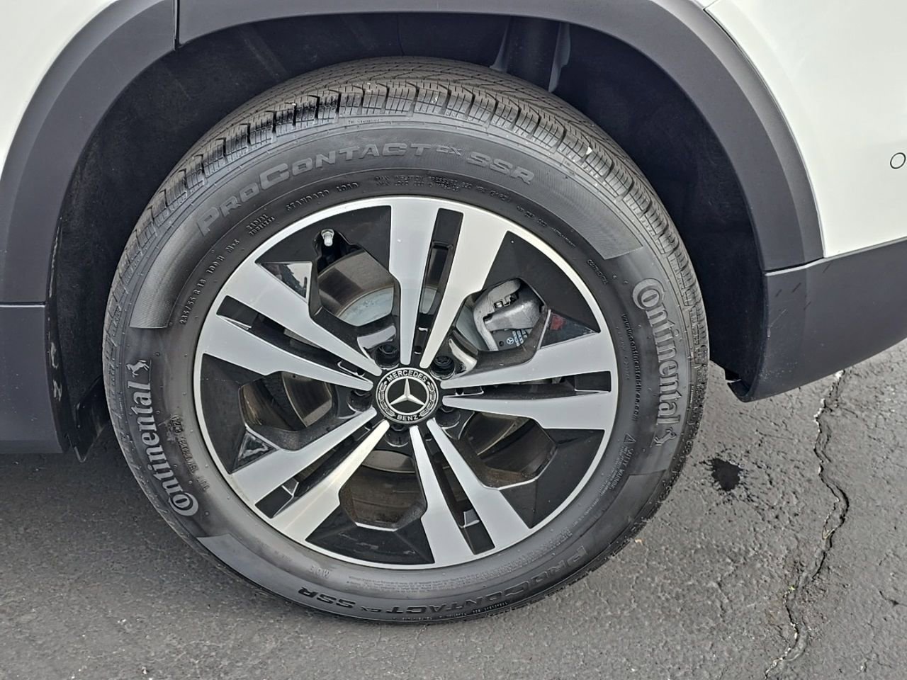 Used 2025 Mercedes-Benz GLB 250 4MATIC image 7