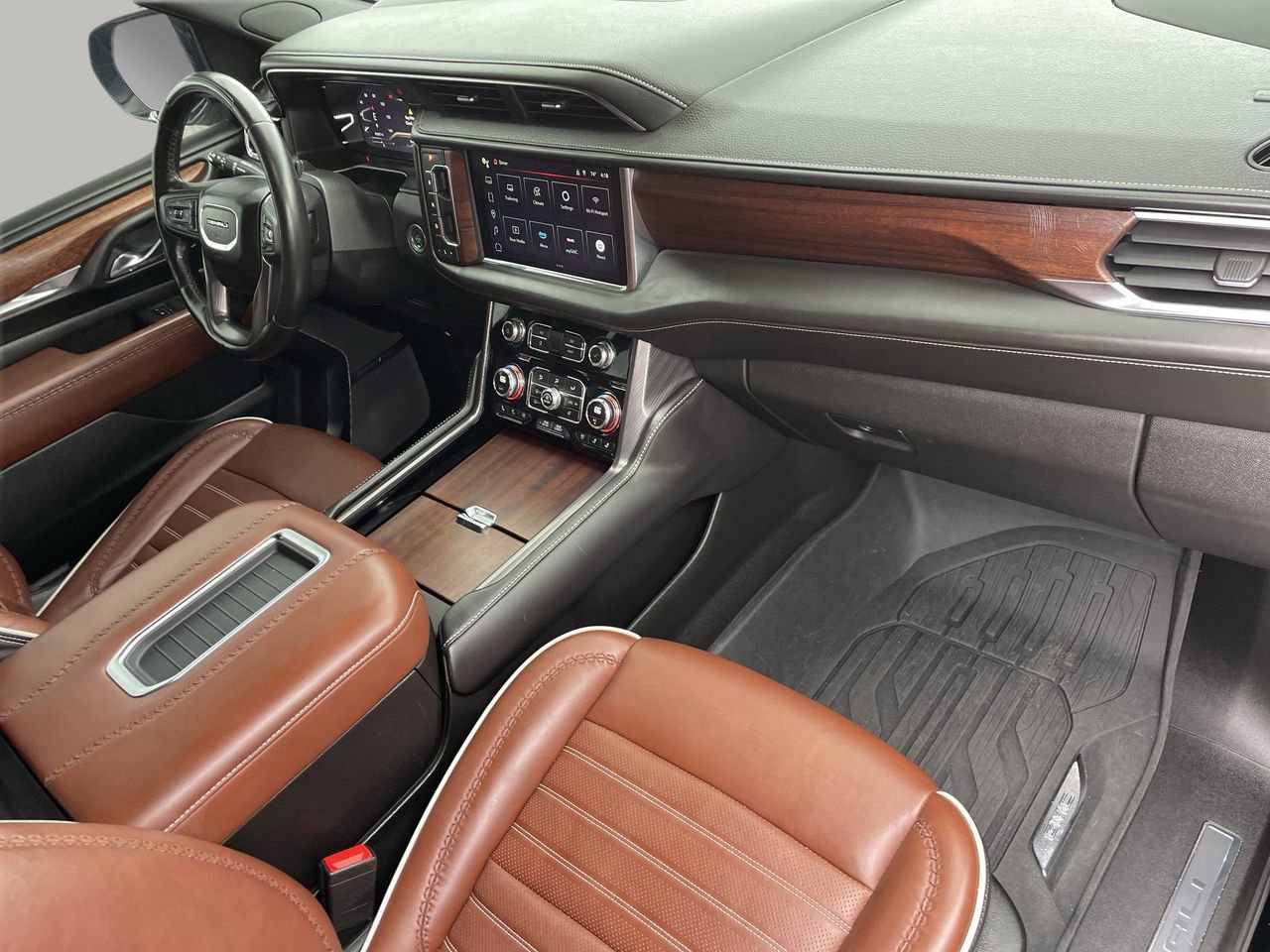 Used 2023 GMC Yukon Denali Ultimate w/ LPO, Floor Liner Package image 13