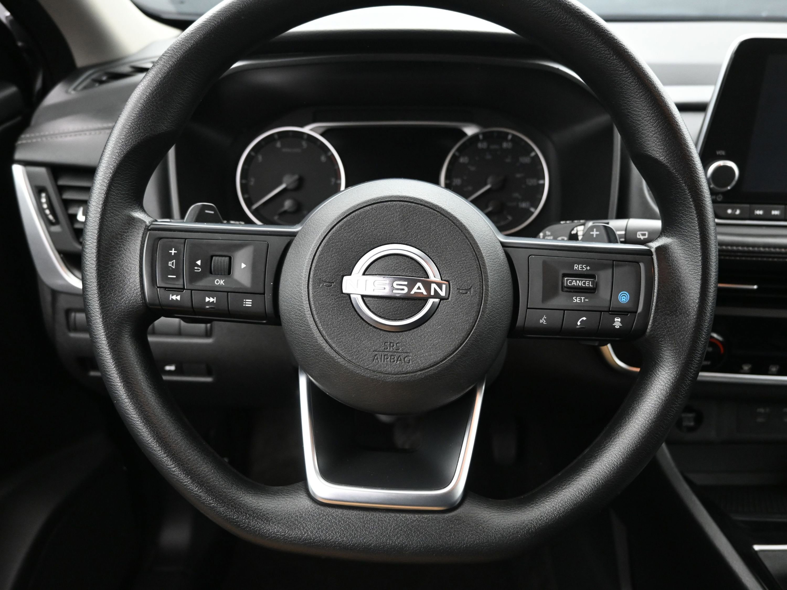 Used 2024 Nissan Rogue SV image 13