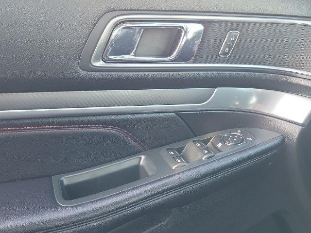Certified 2018 Ford Explorer Sport AWD/4WD image 16