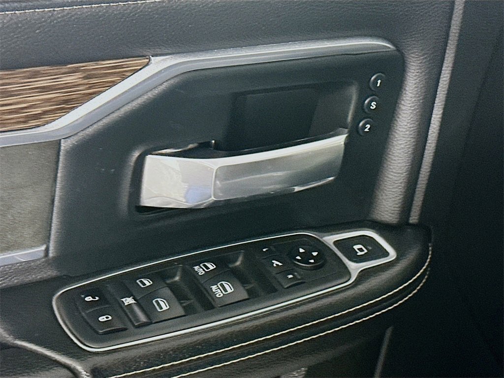 Used 2019 RAM 3500 Laramie image 22