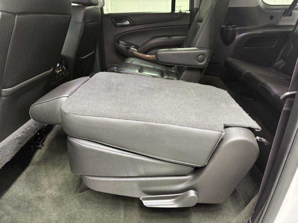 Used 2017 Chevrolet Suburban Premier image 28