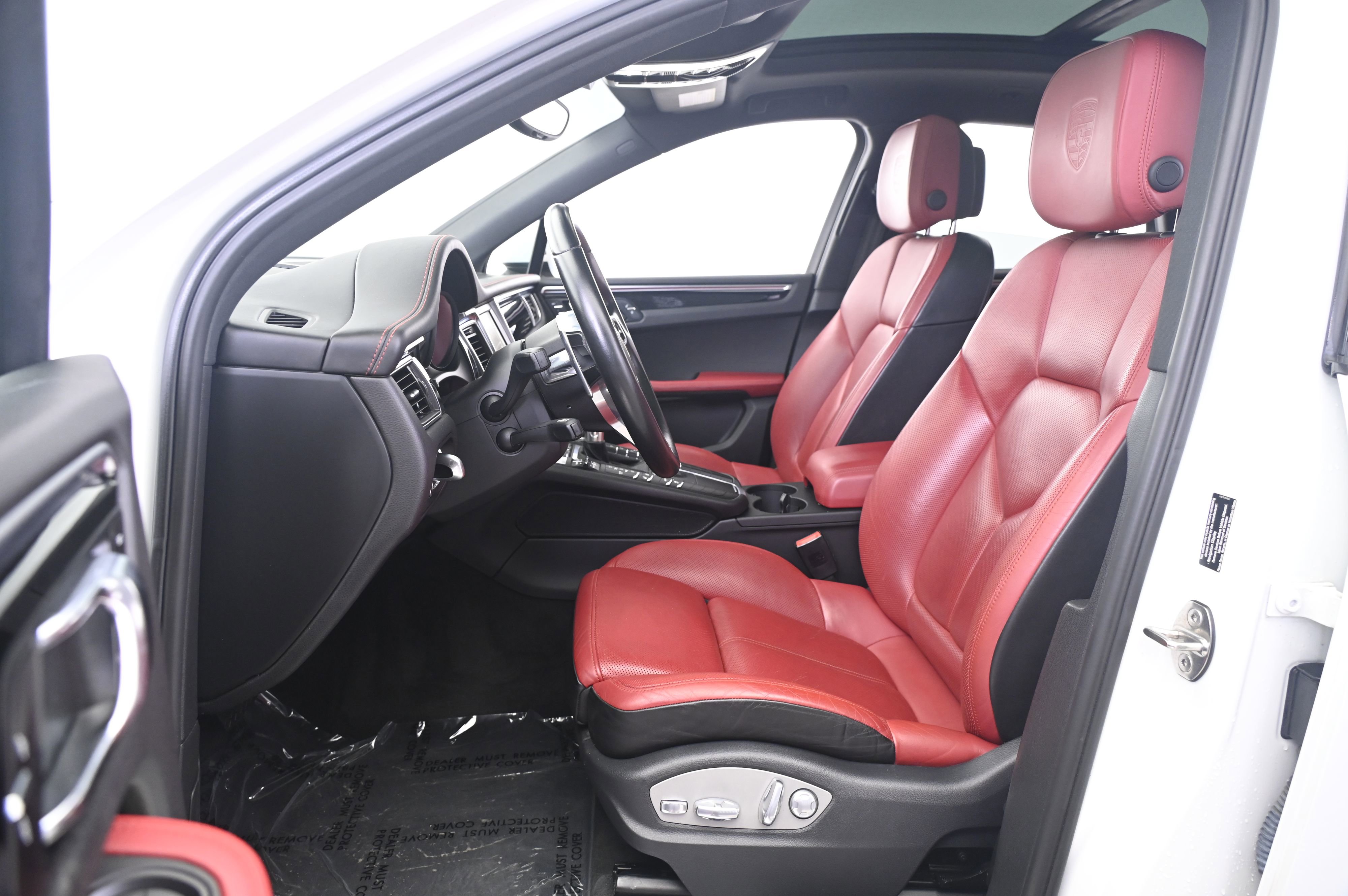 Used 2016 Porsche Macan S AWD/4WD image 29