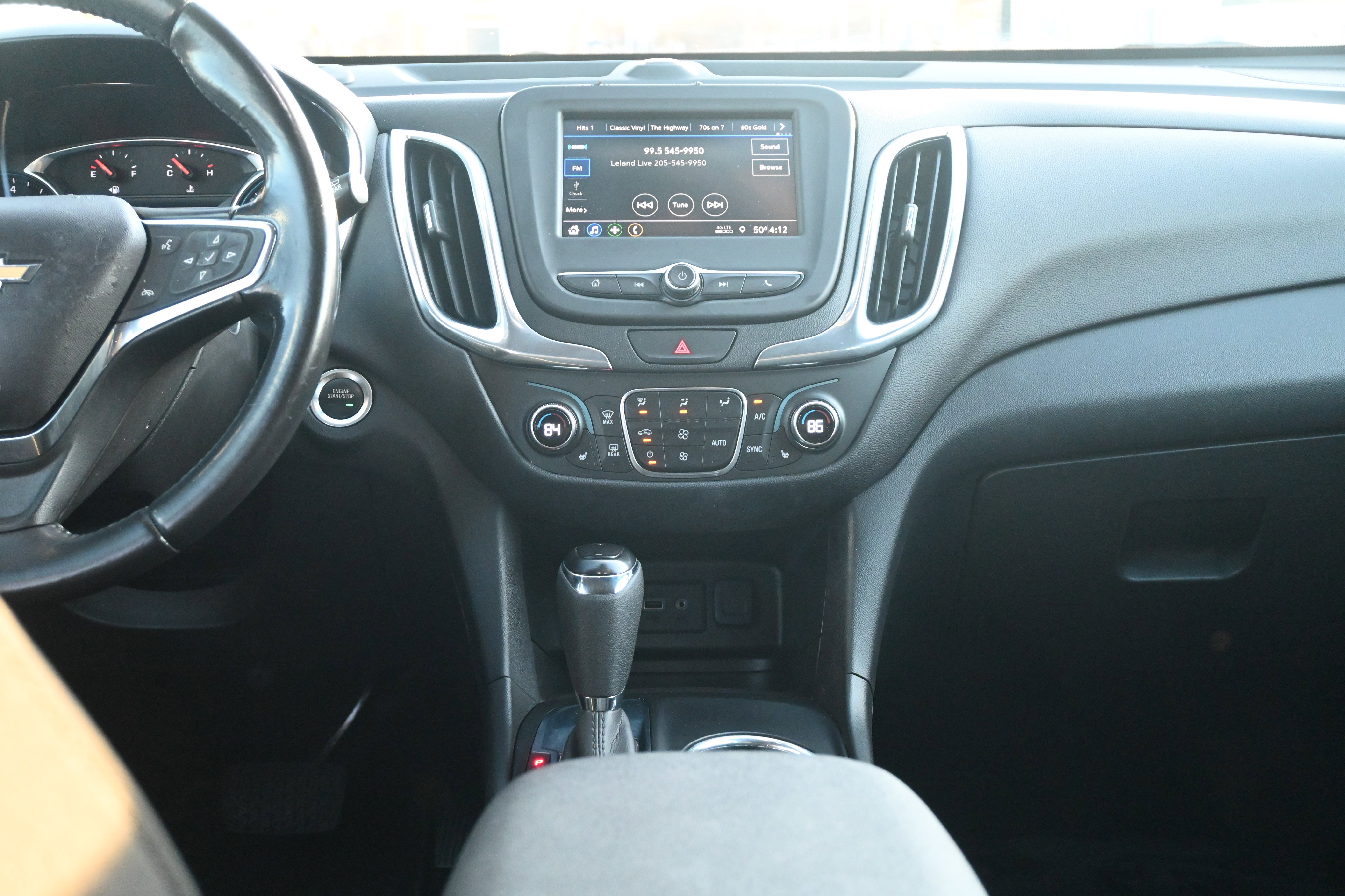 Used 2020 Chevrolet Equinox LT image 32