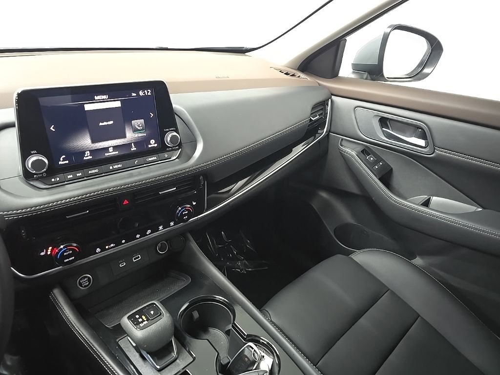 Used 2023 Nissan Rogue SL image 26