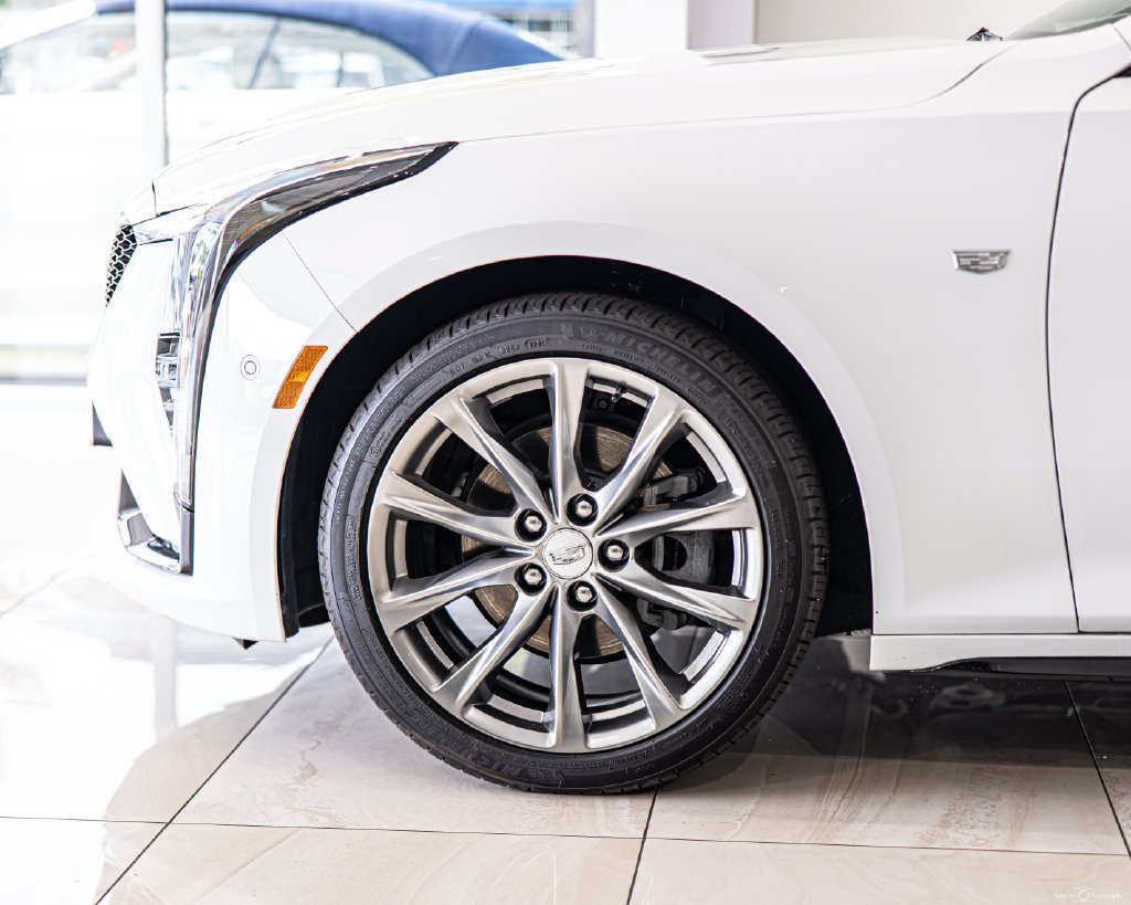 Used 2025 Cadillac CT5 Sport w/ Sun And Sound Package AWD/4WD image 8