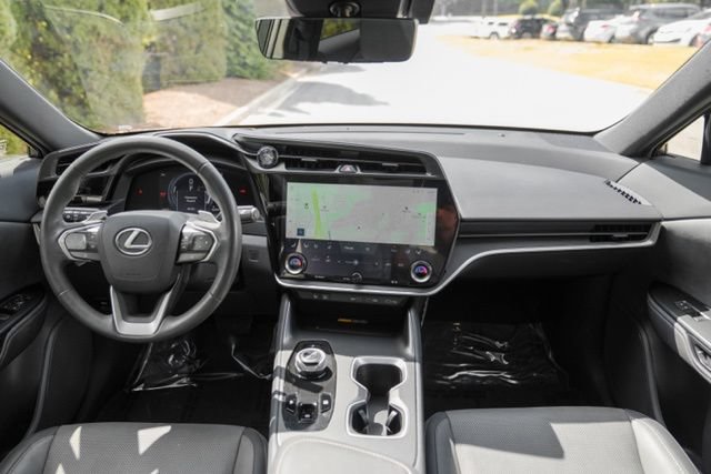 Used 2024 Lexus RZ 450e Premium w/ Technology Package AWD/4WD image 18