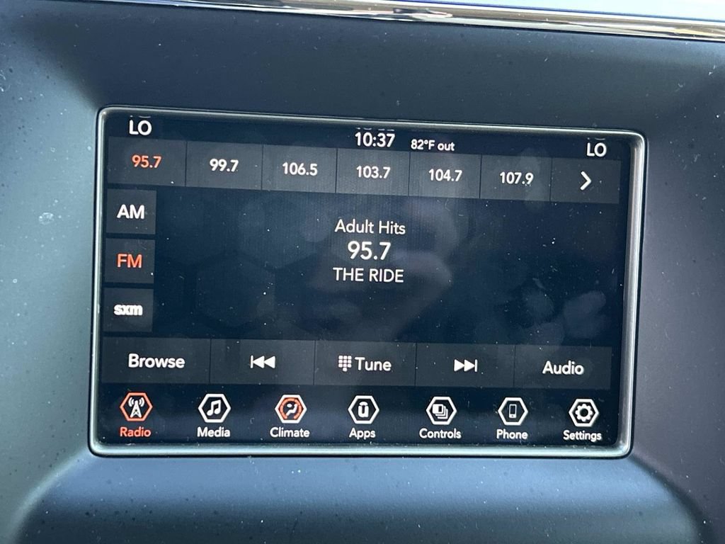 Used 2021 Jeep Grand Cherokee Laredo RWD image 31