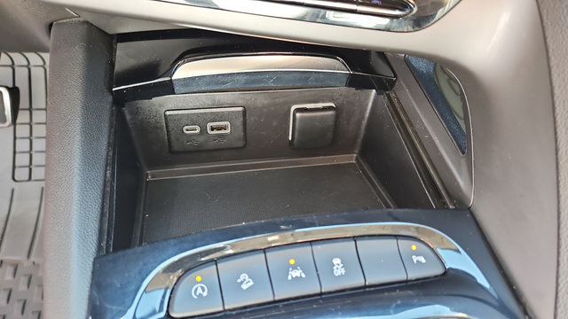 Used 2022 Buick Envision Preferred AWD/4WD image 24
