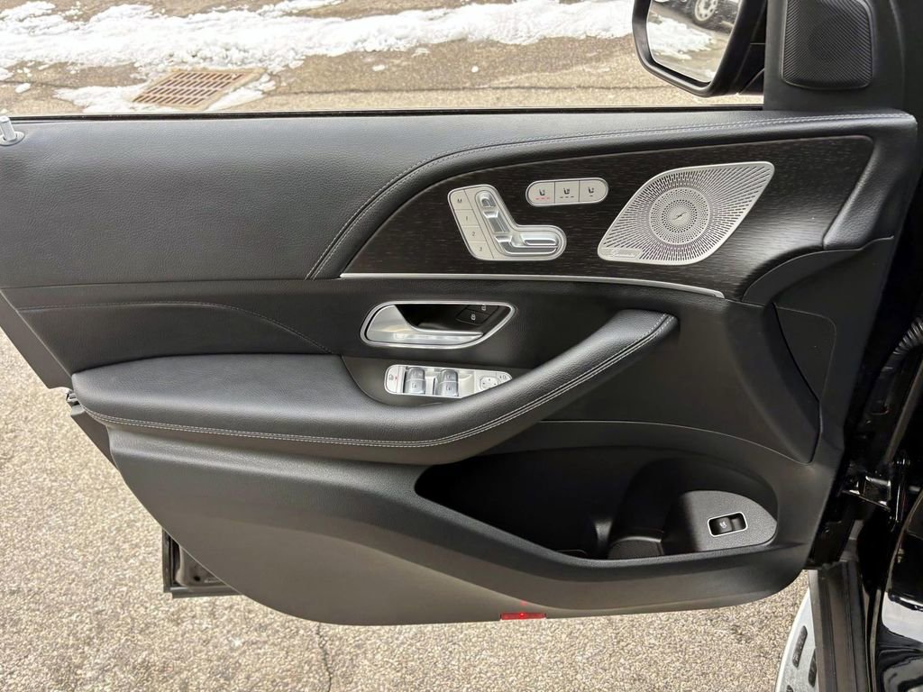 Used 2024 Mercedes-Benz GLE 350 4MATIC image 11
