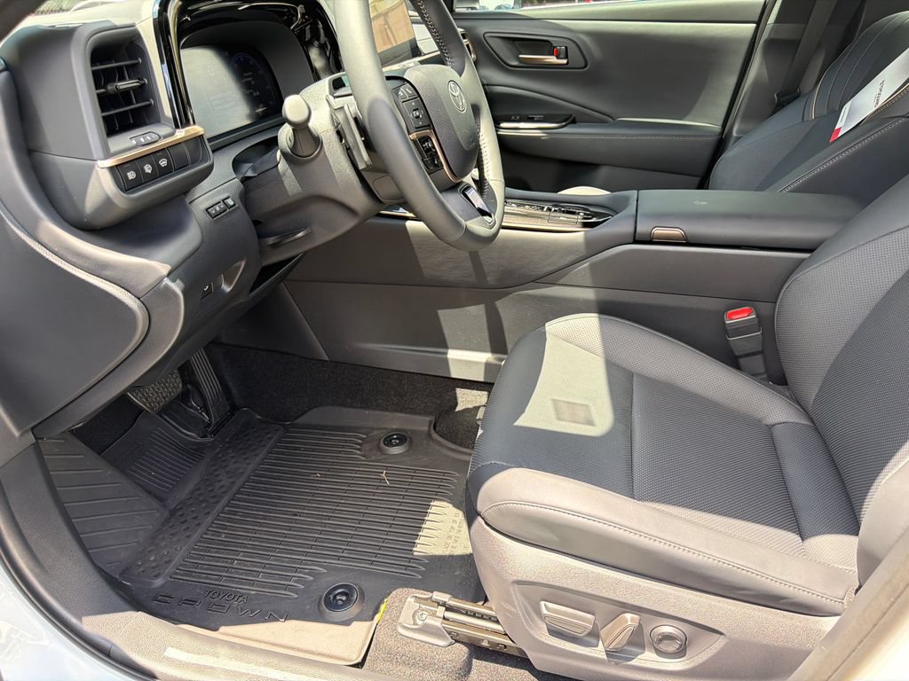 New 2026 Toyota Crown Signia AWD/4WD image 11
