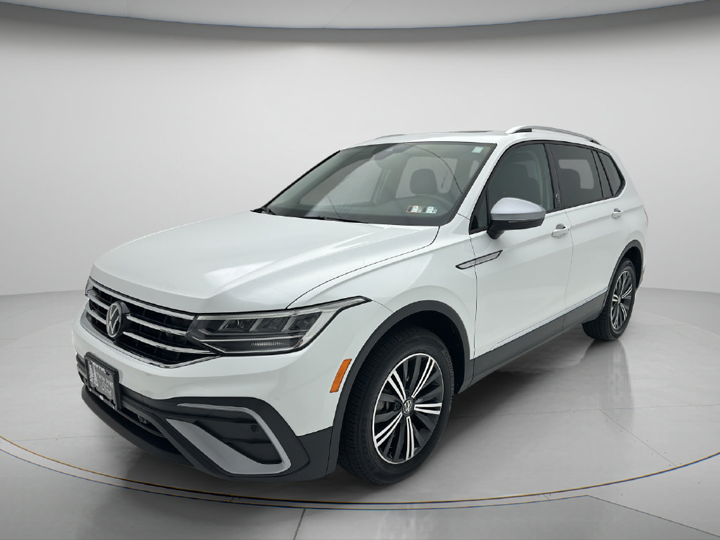 Used 2024 Volkswagen Tiguan Wolfsburg Edition AWD/4WD image 6
