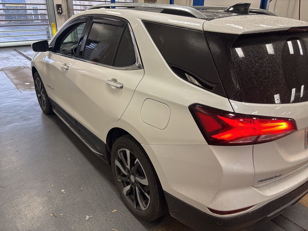 Used 2022 Chevrolet Equinox Premier AWD/4WD image 6