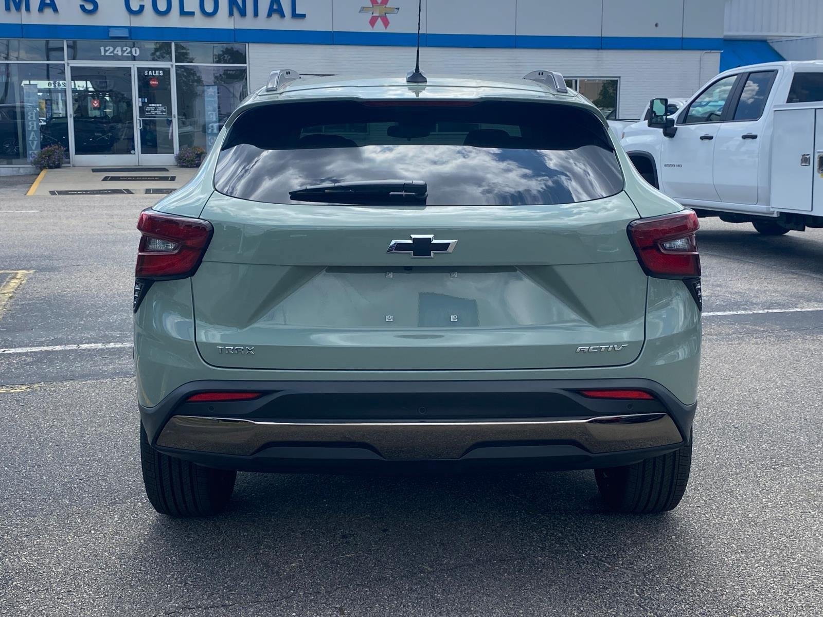 New 2026 Chevrolet Trax ACTIV w/ Sunroof Package FWD image 5