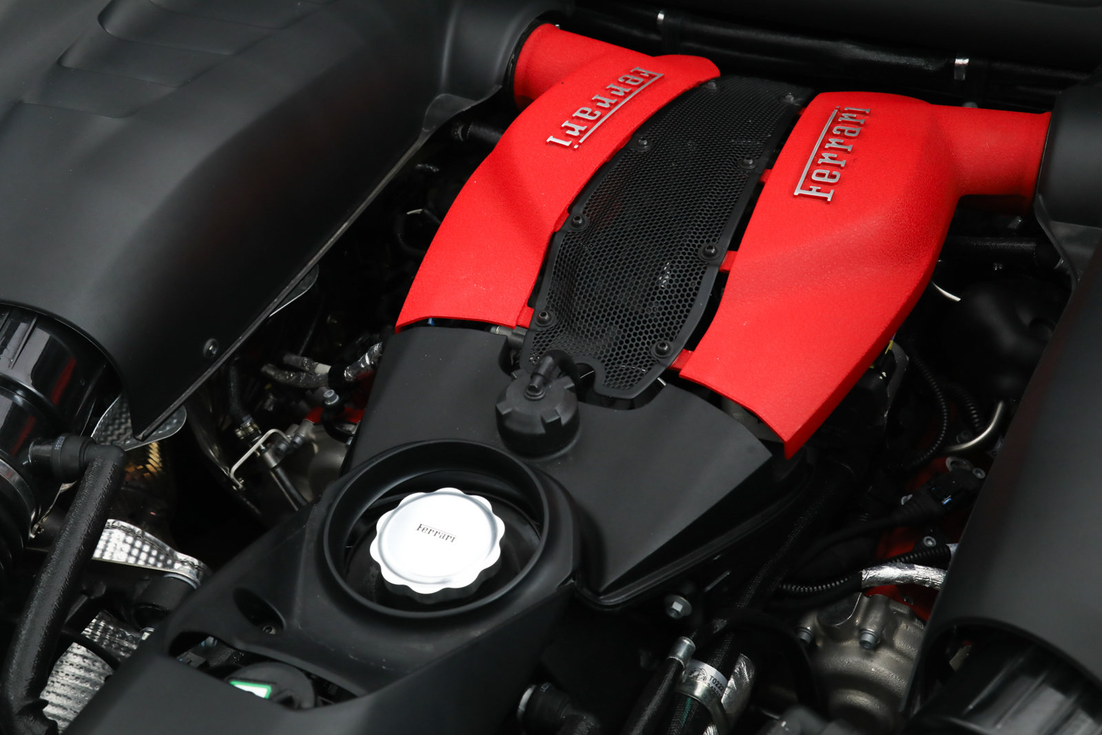 Certified 2022 Ferrari F8 Tributo RWD image 41