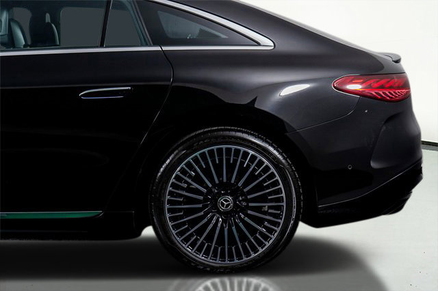 Used 2022 Mercedes-Benz EQS 580 4MATIC Sedan image 17