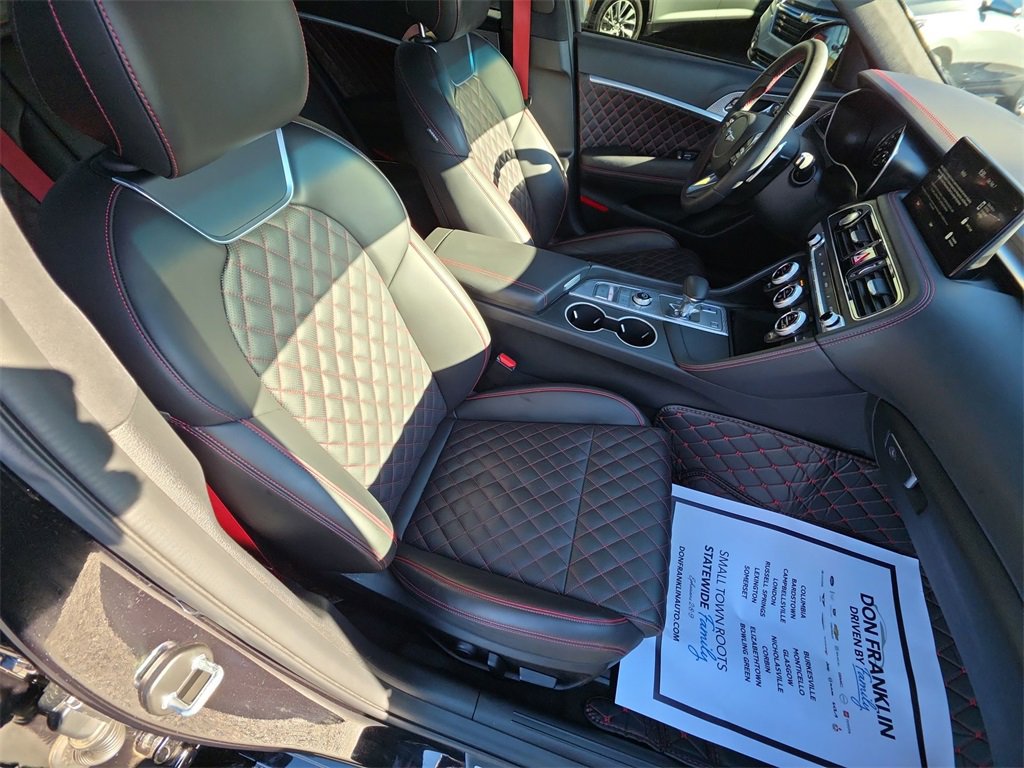 Used 2023 Genesis G70 3.3T w/ Sport Prestige Package image 25