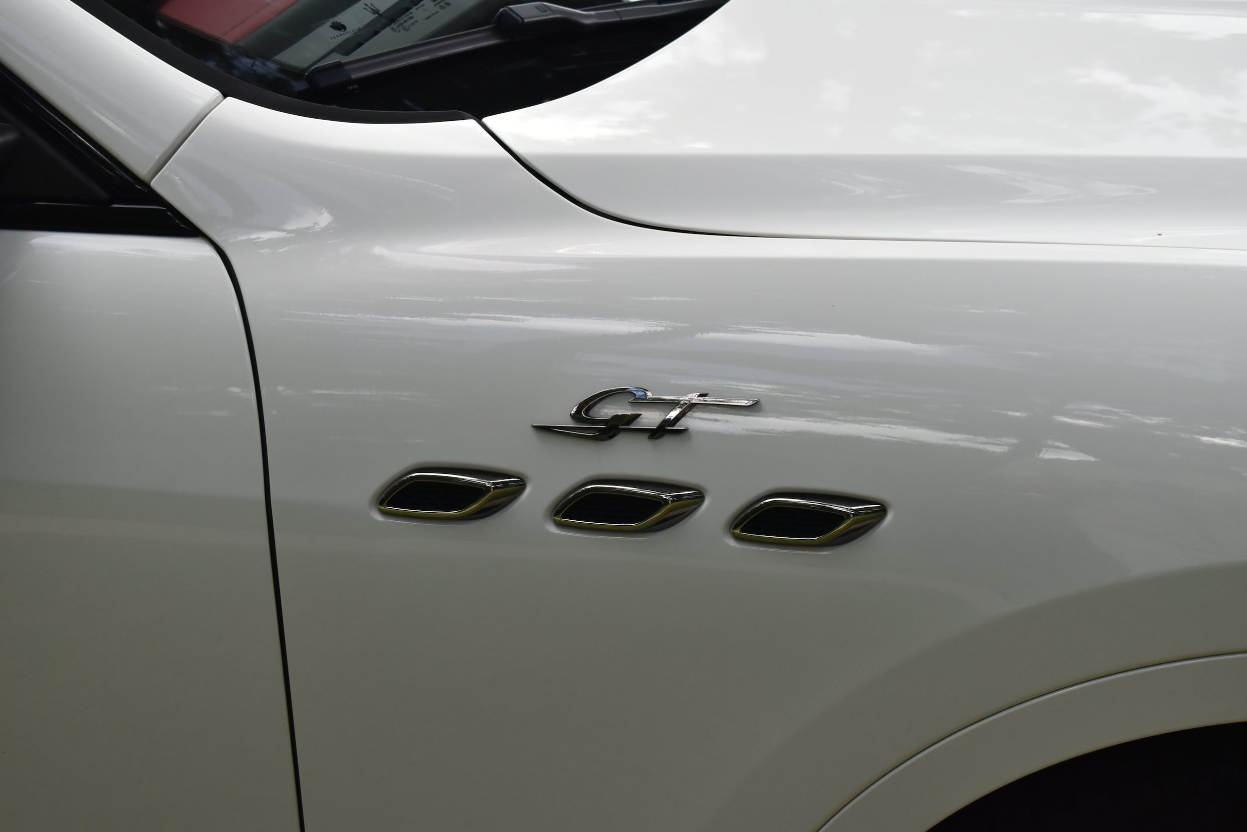 Used 2022 Maserati Levante GT AWD/4WD image 14