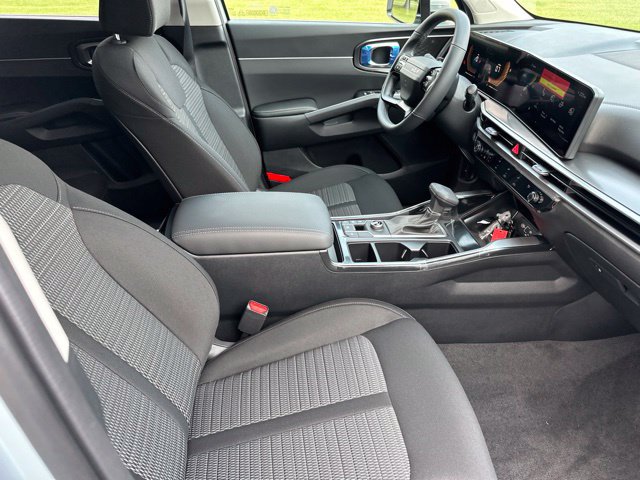 New 2026 Kia Sorento LX FWD image 12