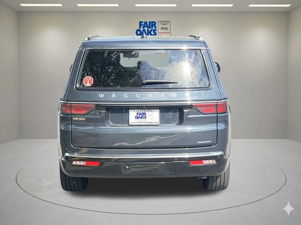 Certified 2024 Jeep Wagoneer Series II w/ Flexible Seating Group AWD/4WD image 8