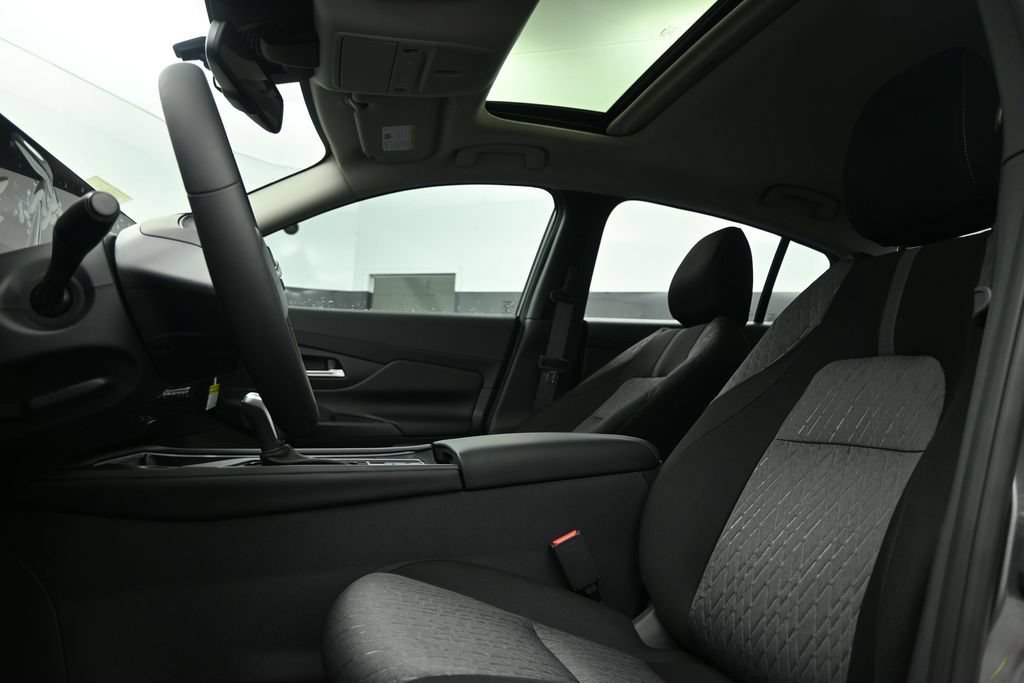 New 2026 Nissan Sentra SV w/ SV Convenience Package FWD image 15