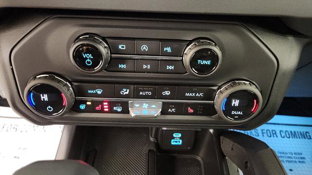 New 2025 Ford Bronco Badlands image 19