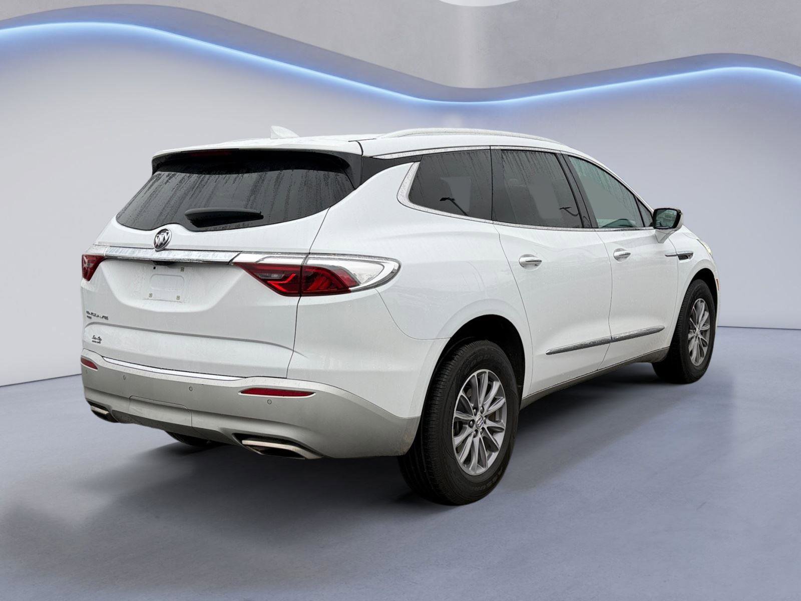 Used 2024 Buick Enclave Premium image 3