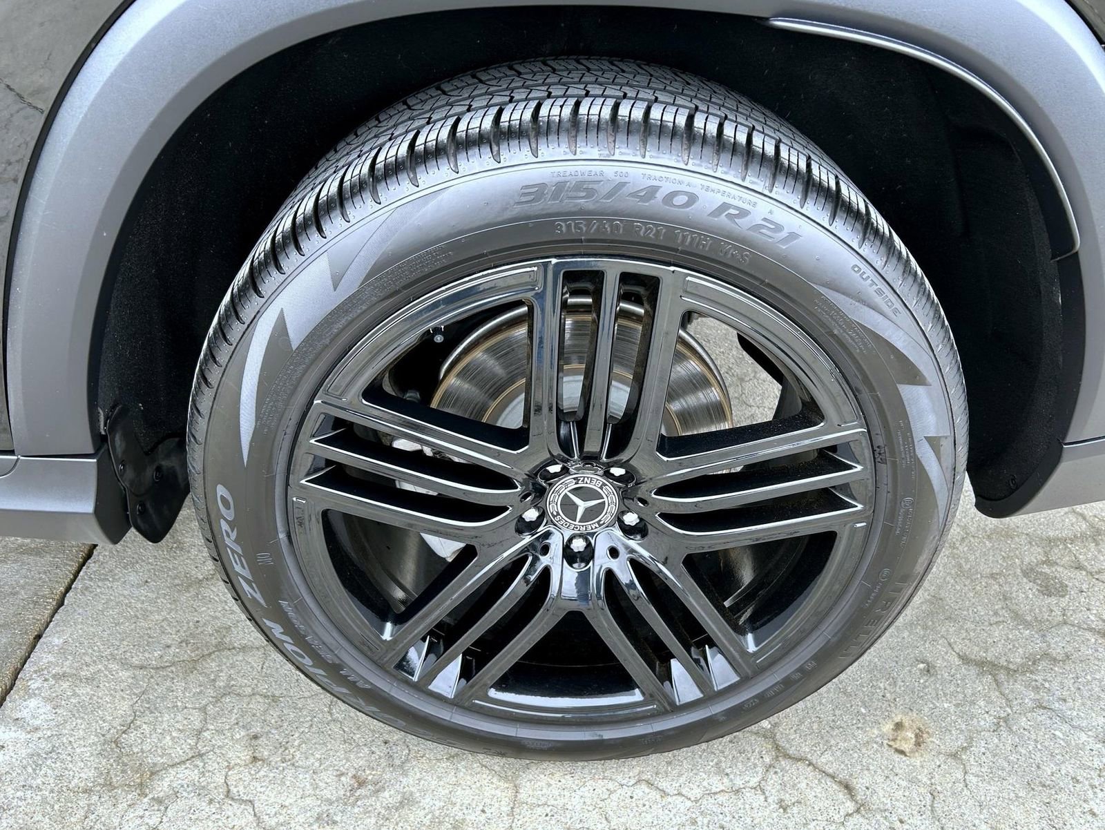 Used 2024 Mercedes-Benz GLS 450 4MATIC image 24