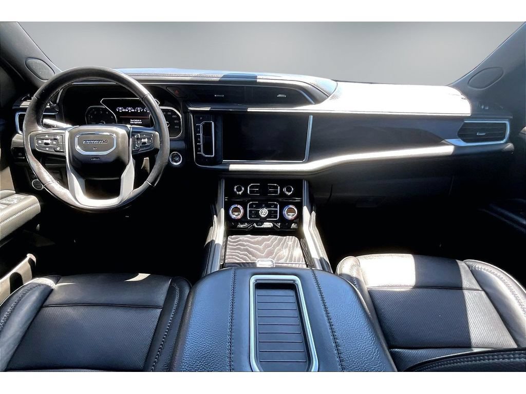 Used 2021 GMC Yukon Denali w/ Denali Ultimate Package AWD/4WD image 7